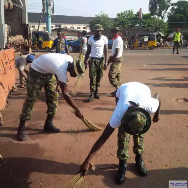?Enugu community hails Nigerian Army over free medical care